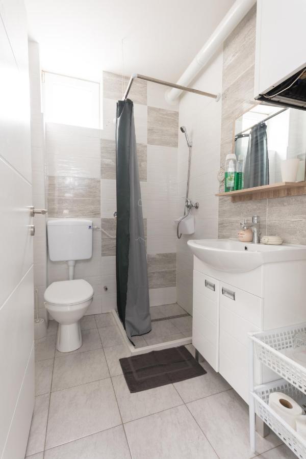 Apartmani Kod Marka Pozega Luaran gambar