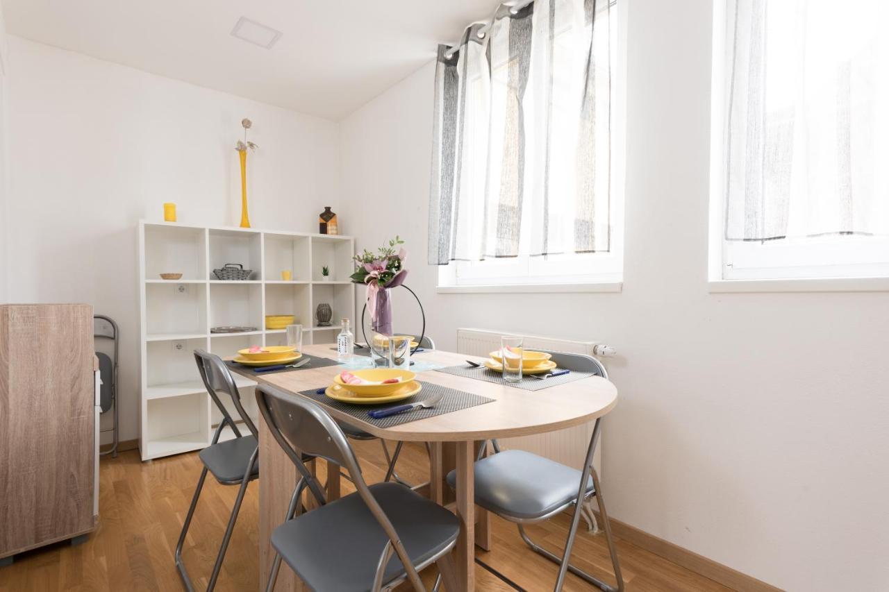 Apartmani Kod Marka Pozega Luaran gambar